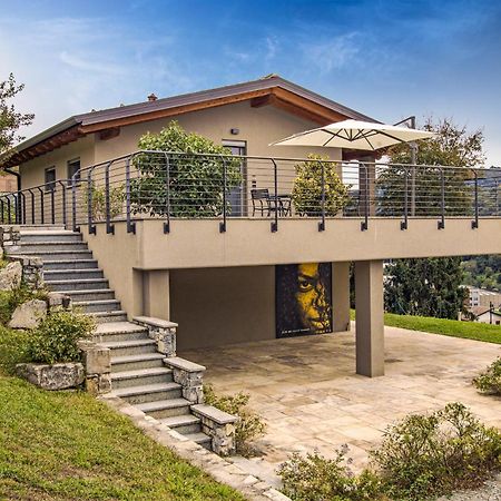Appartamenti Caffe Maya Maslianico Exteriör bild